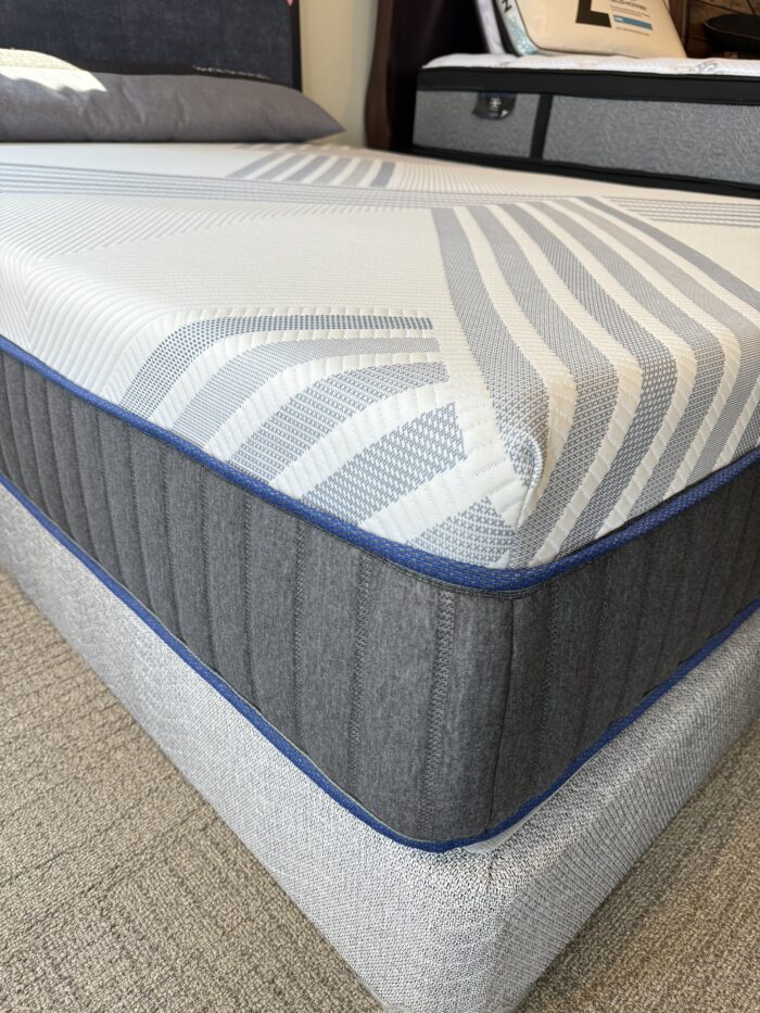 LUXE 12'' Hybrid by Spring Air